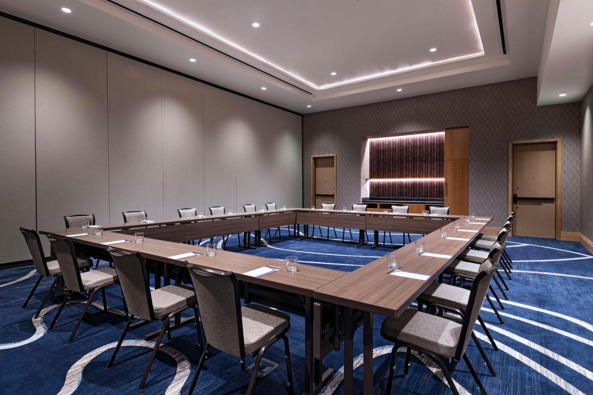 Hyatt Regency Conroe Hotel Exterior photo