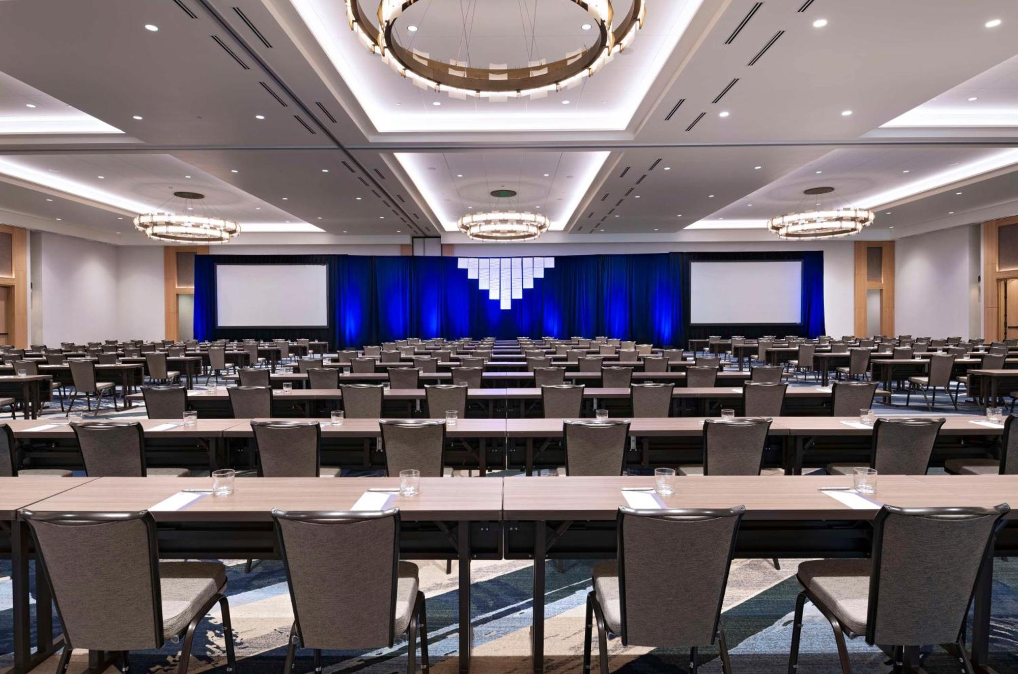 Hyatt Regency Conroe Hotel Exterior photo