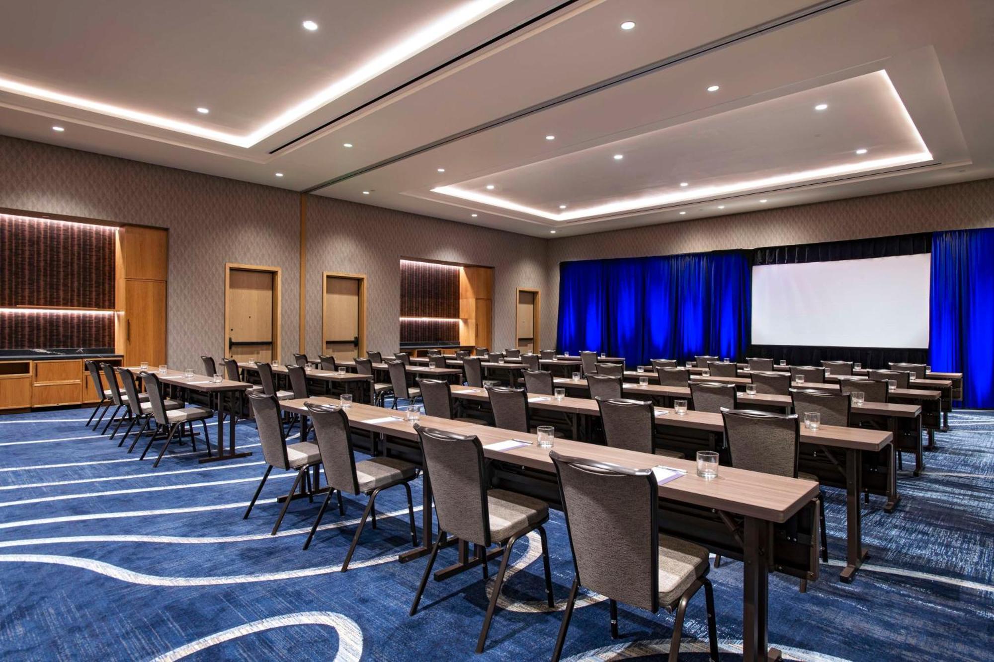Hyatt Regency Conroe Hotel Exterior photo